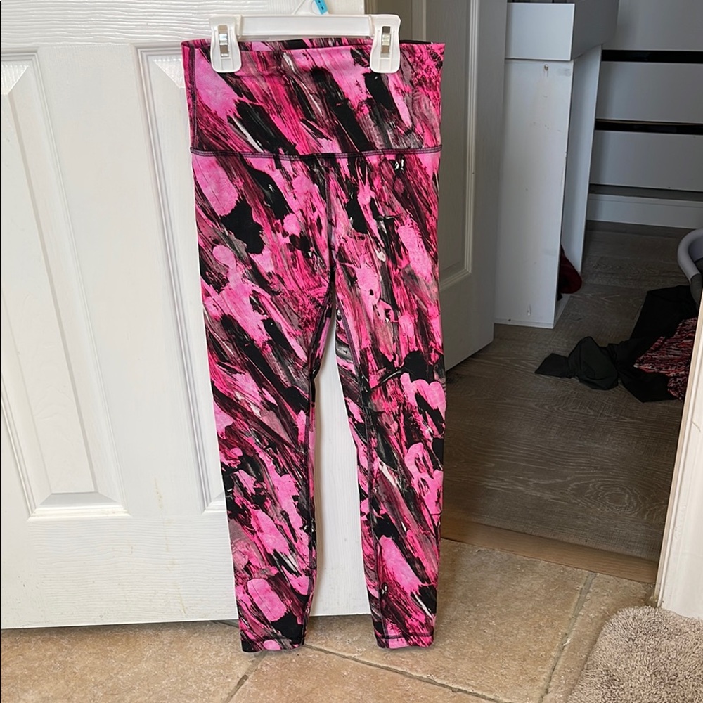 lululemon athletica Vibrant Pink and Black Woman’s Leggings